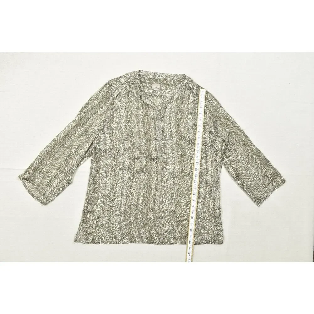 Chico's Size 2 Large Olive Green White Abstract Print Button V-Neck 3/4 Sleeve P